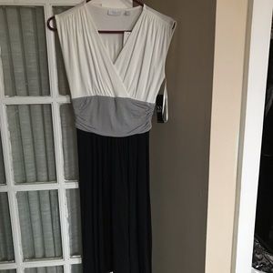New York & company block print dress. NWT size XS